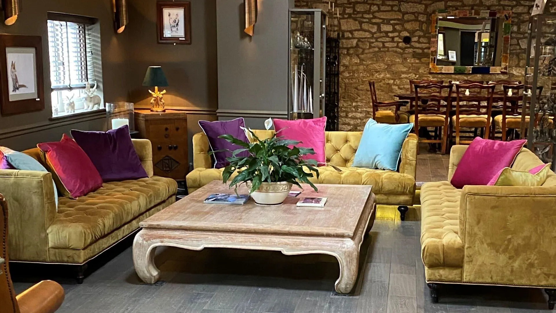 Staying Near Rodmarton Manor: 8 Family Hotels Compared