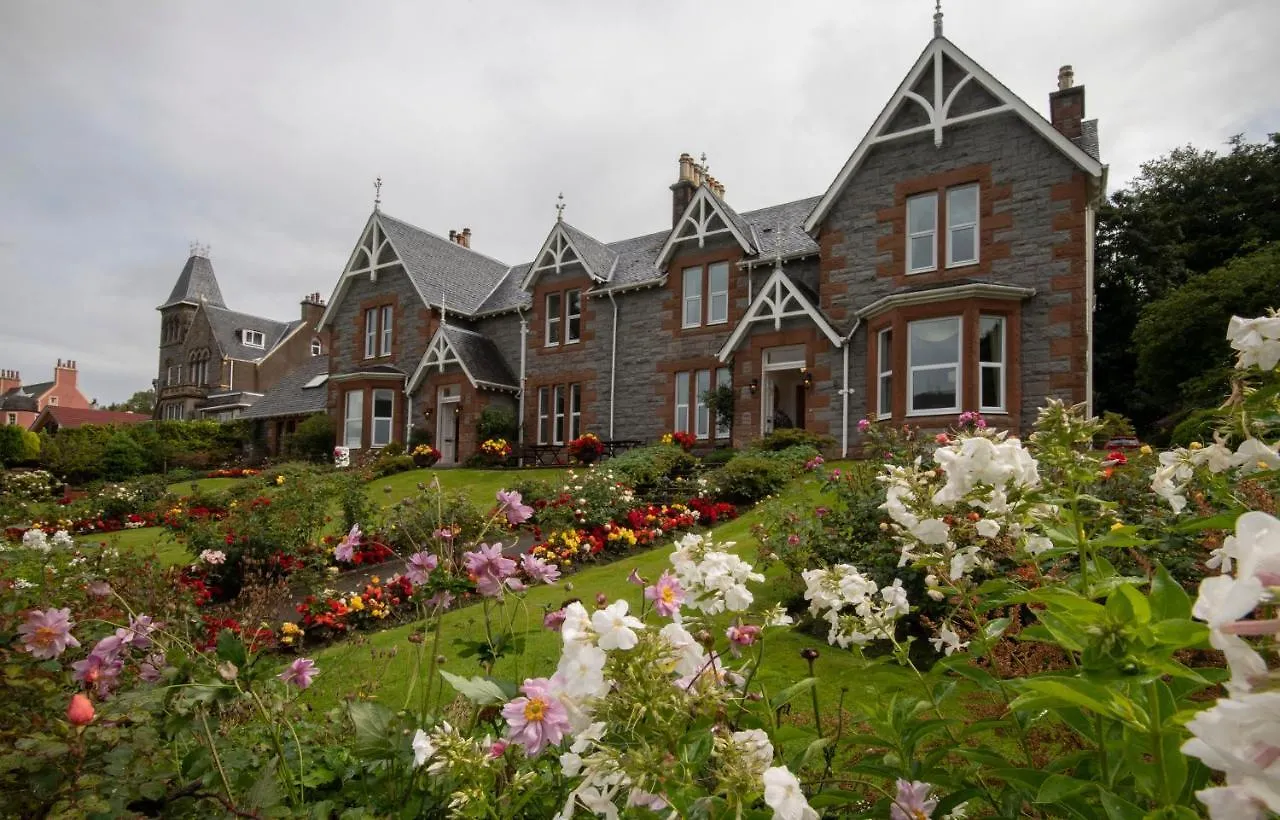 Where to Stay Near Nevis Range: 4 Best 4-Star Hotels