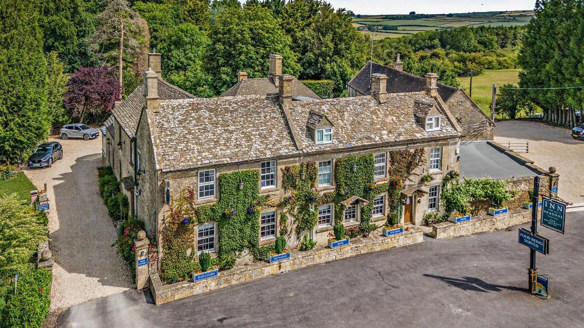 4 Hotels for Couples Near Lodge Park That Deliver