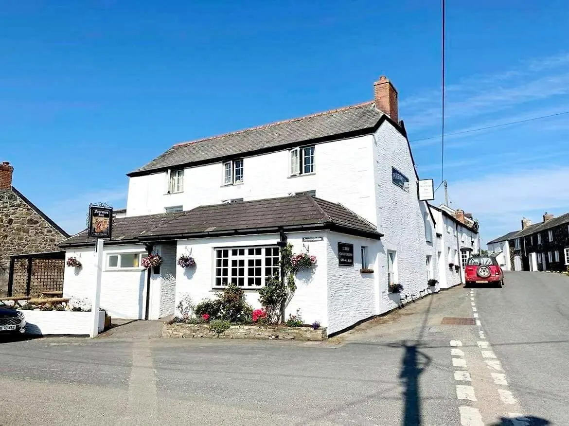 4 Smart Central Hotels Near Polzeath Beach to Book