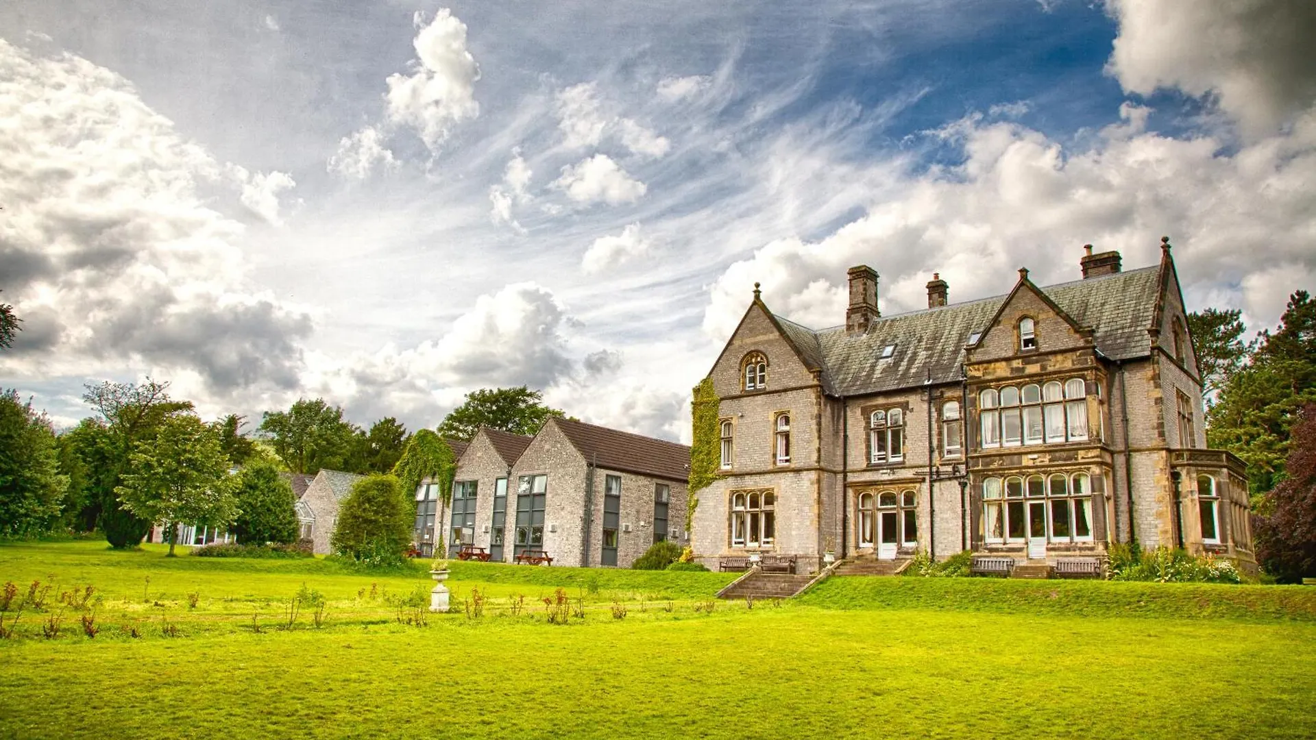 4 Cheap Hotels Near Blue John Cavern Worth Booking