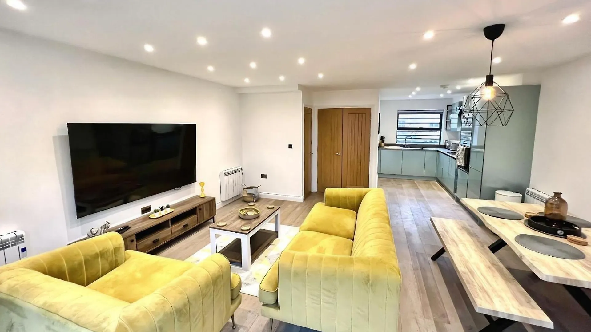 4 Airport Hotels in Jurassic Coast Worth Booking
