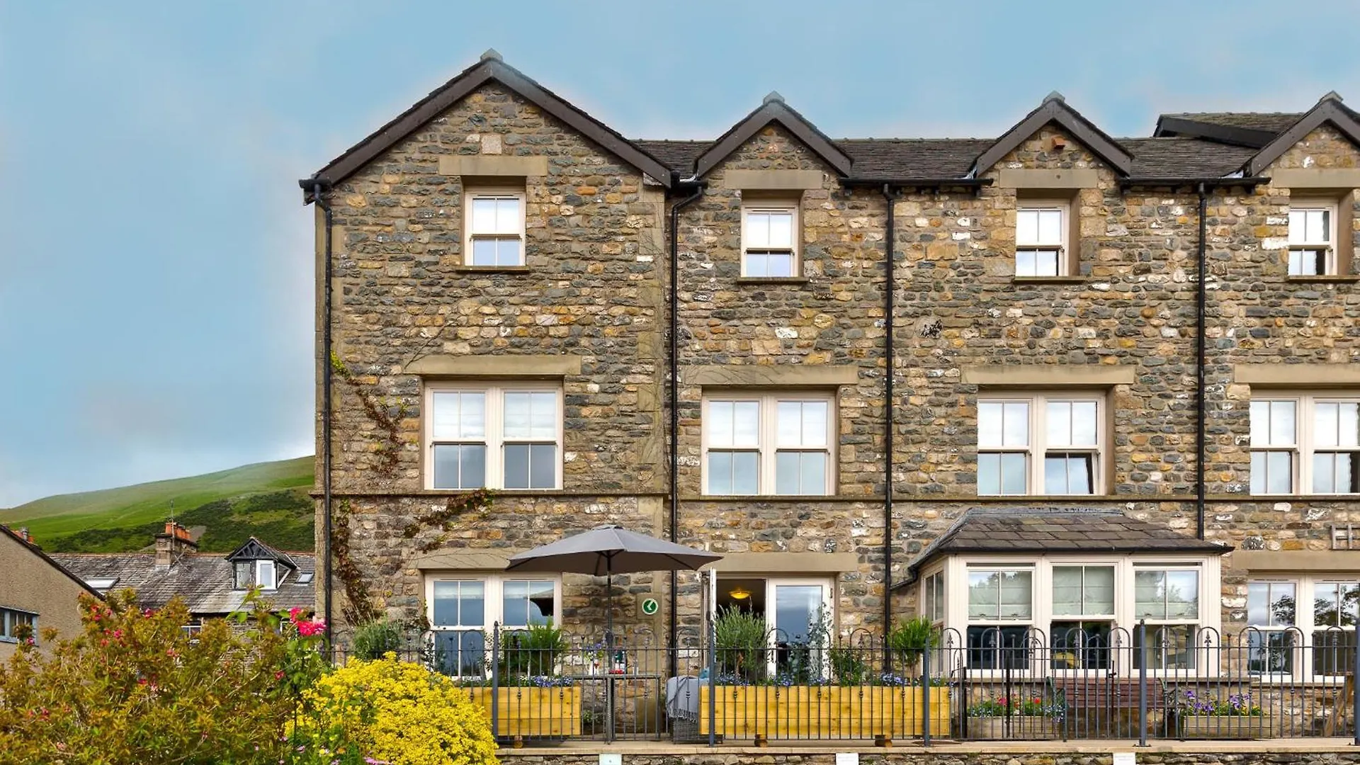 5 Best-Located Hotels in Lake District Worth Booking