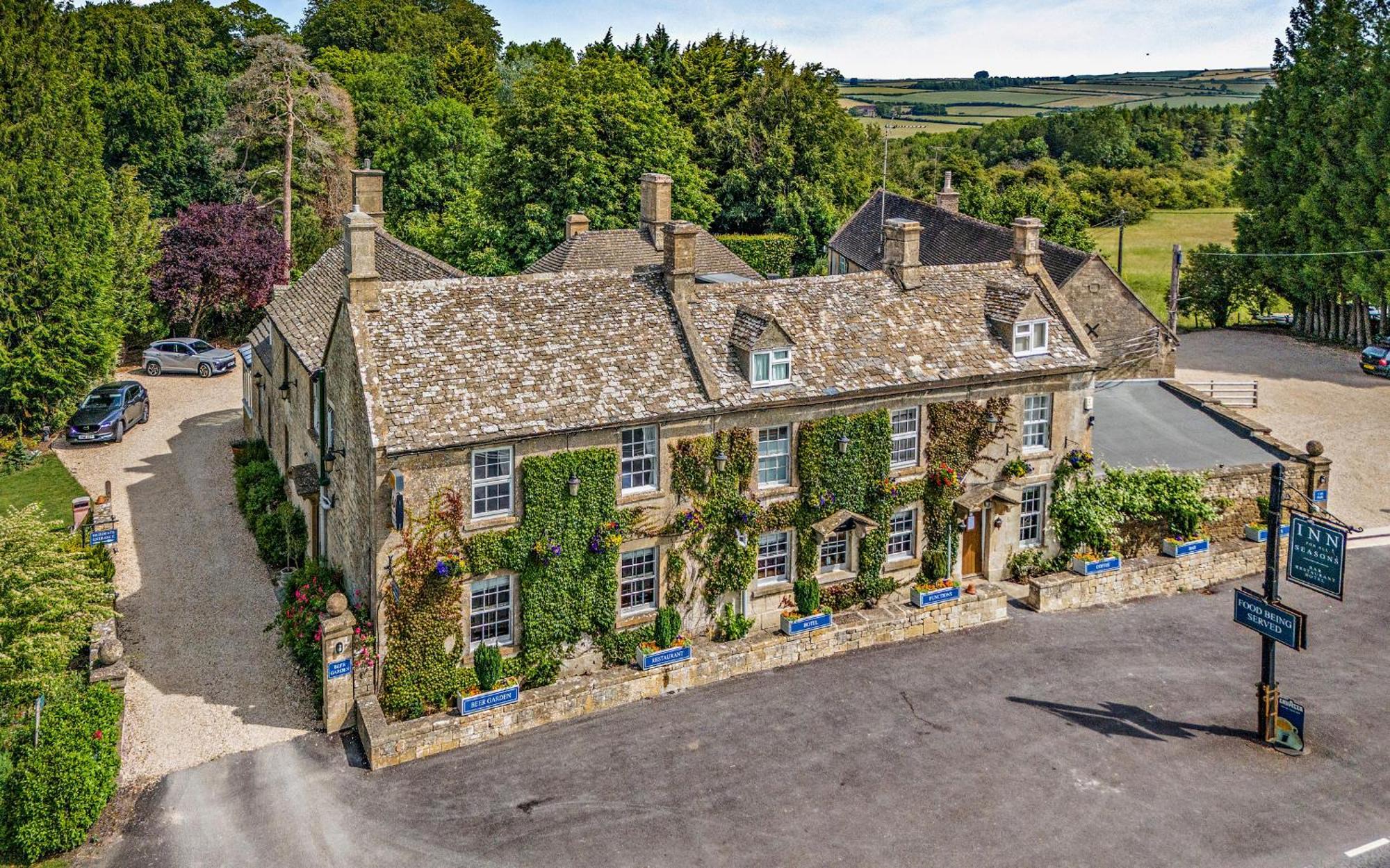4 Hotels for Couples Near Lodge Park That Deliver